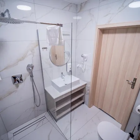 Hotel I Apartamenty Gorzelanny Dźwirzyno Exteriér fotografie