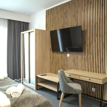 Hotel I Apartamenty Gorzelanny Dzwirzyno Room photo